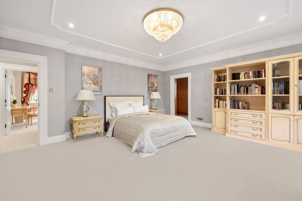 Additional image 14 of 8 bed detached house for saleByron Drive, London N2