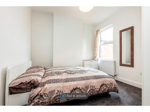 Palmers Road, London N11, Room to rent