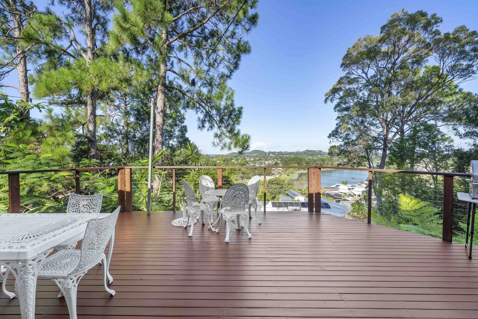 11 Chidlow Court, Elanora QLD 4221