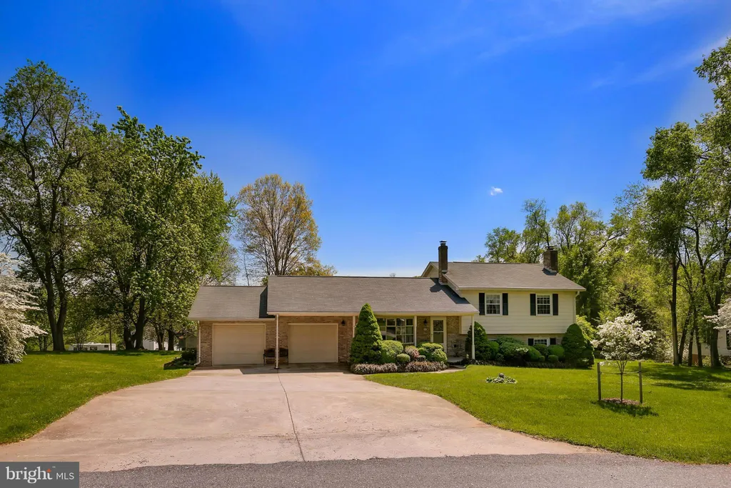 8582 Valley Drive, Middletown, MD 21769