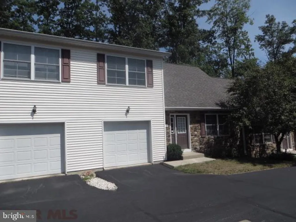 249 Amblewood Way, State College, PA 16803