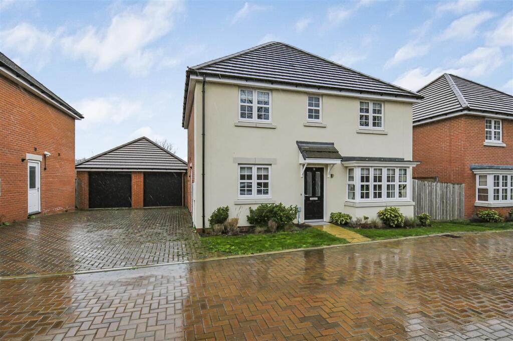 Cane Drive, Bricket Wood, St. Albans