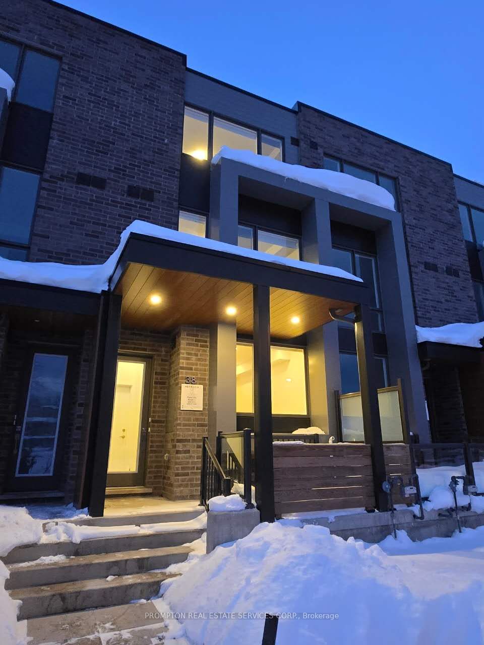 38 Green Gardens Upper Boulevard, Toronto, ON, M6A 0E6 photo 3
