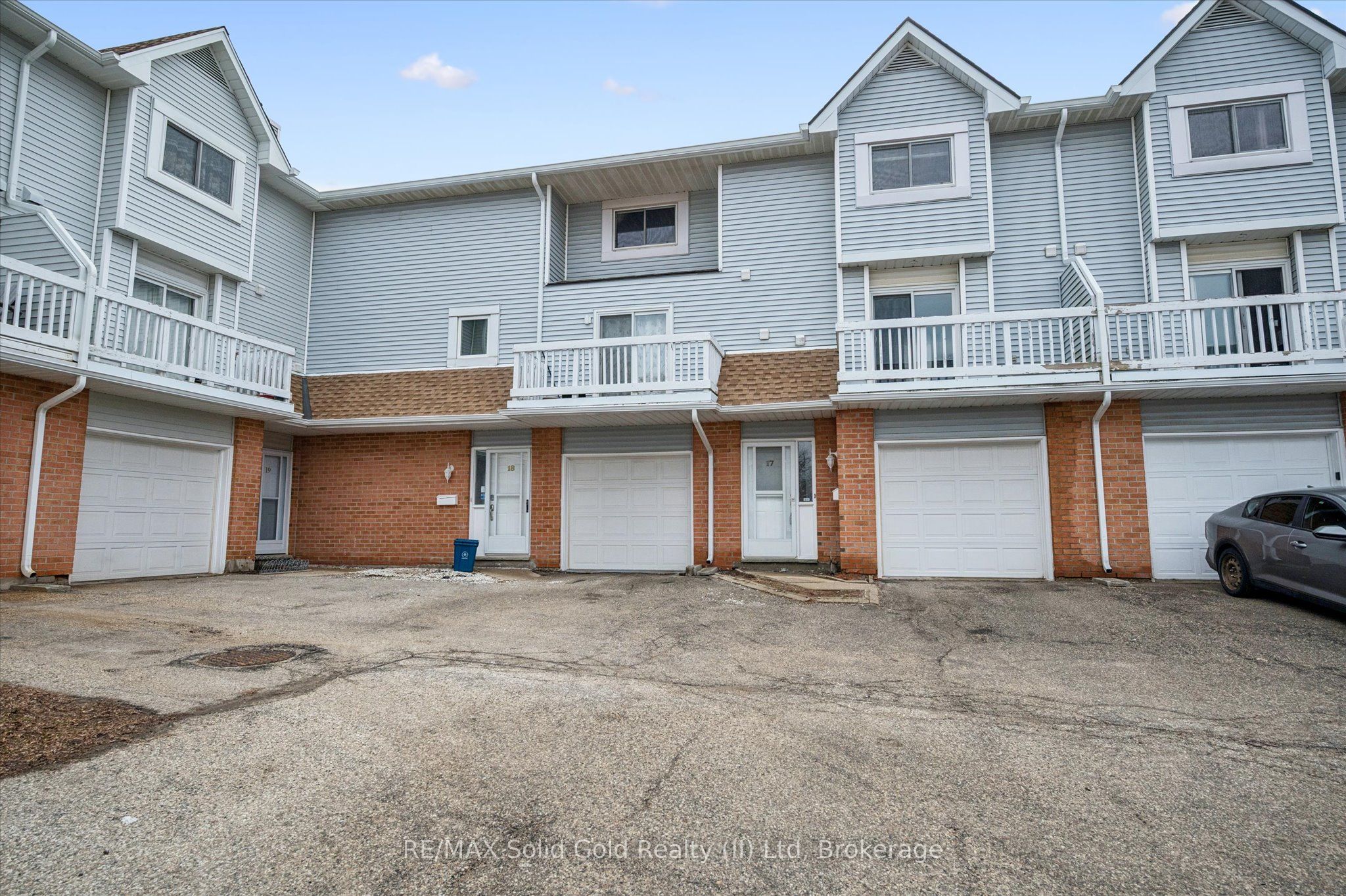 17-111 Traynor Avenue, Kitchener, ON, N2C 2N1