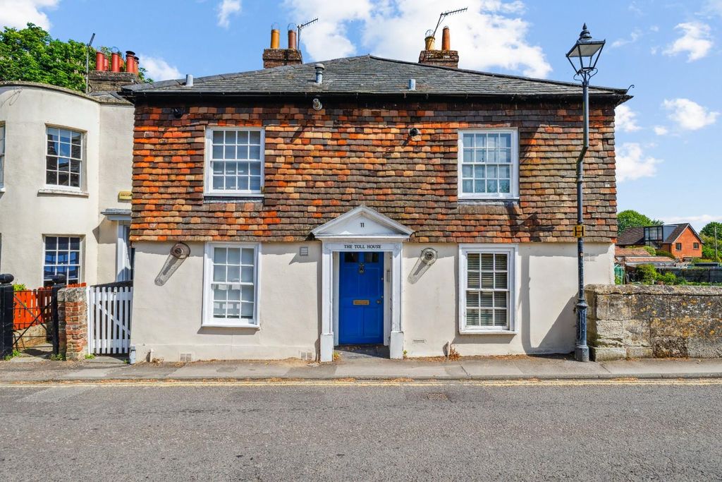 2 bed maisonette for saleSt. Nicholas Road, Salisbury SP1