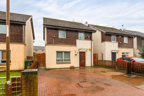 121 Gracemount Drive, Edinburgh EH16