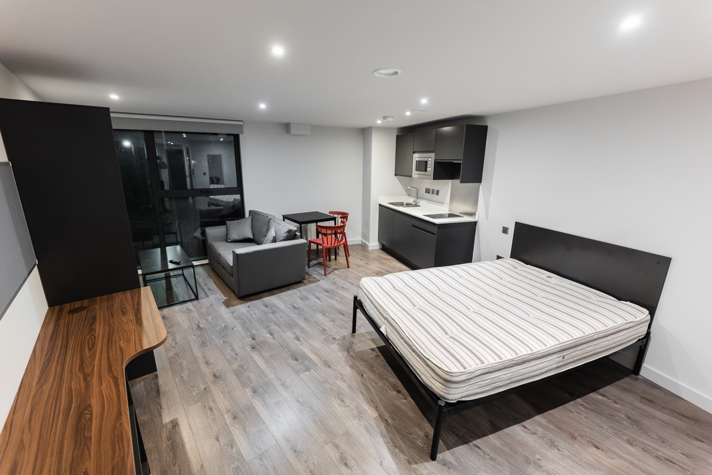 Studio Flat, Low Hill, L6, N1 7GU