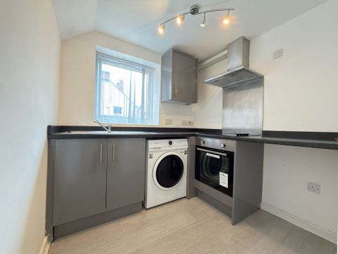 Merton Avenue, Leicester LE3, Studio to rent