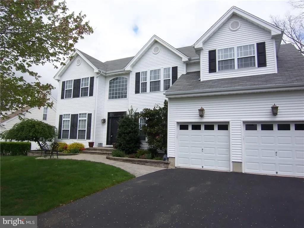328 Leeward Road, Manahawkin, NJ 08050