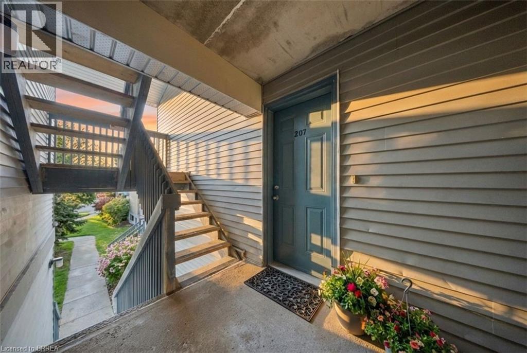 Additional image 3 of 207-2010 Cleaver Avenue, Burlington, ON, L7M 4C1