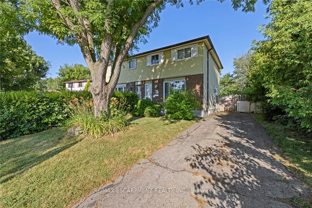 8 Gerrick Court, Hamilton, ON, L9C 6H2