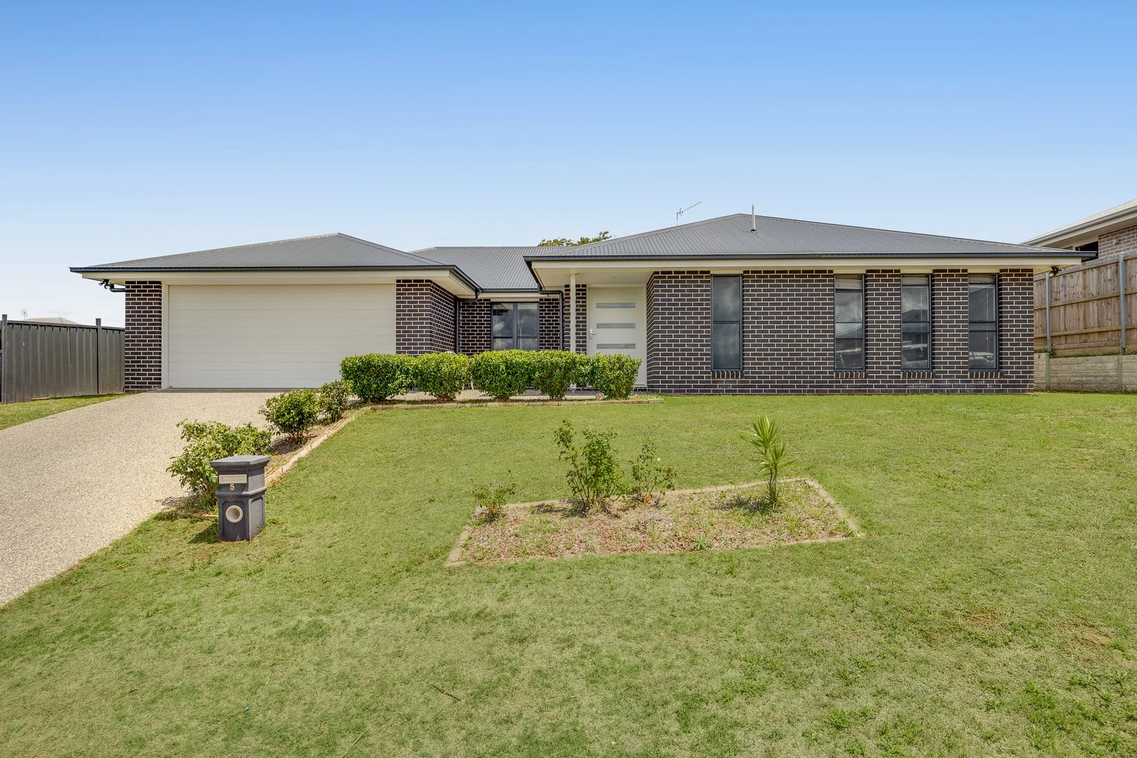5 Kommamurra Court, Glenvale QLD 4350