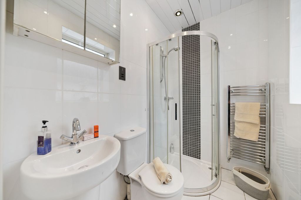 Additional image 11 of 3 bed detached bungalow for saleAyr Road, Newton Mearns G77
