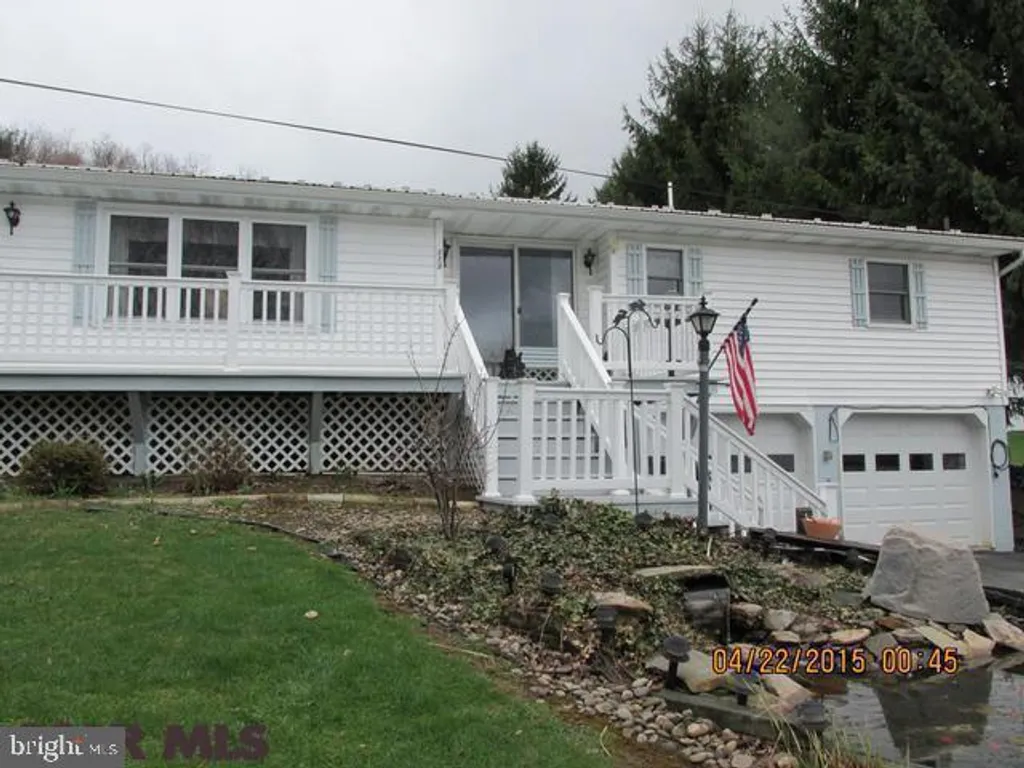 115 Riggs Lane, Snow Shoe, PA 16874
