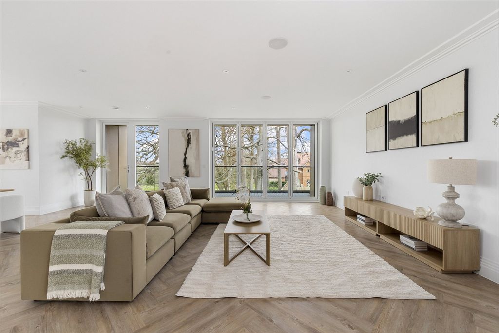 Additional image 10 of 3 bed flat for saleMadeira Walk, Ascot, Berkshire SL5