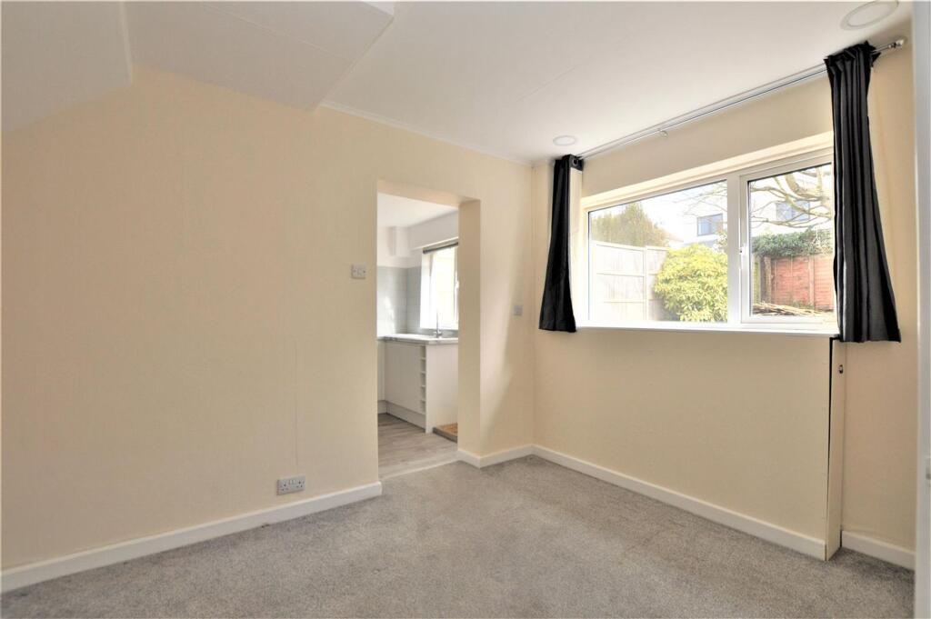 Additional image 4 of Upton Close, Park Street, AL2