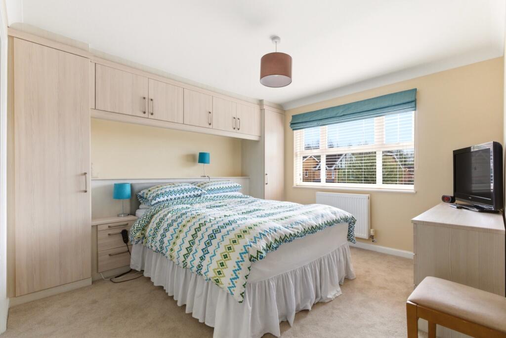 Additional image 12 of Honeycroft Drive, St. Albans, Hertfordshire, AL4
