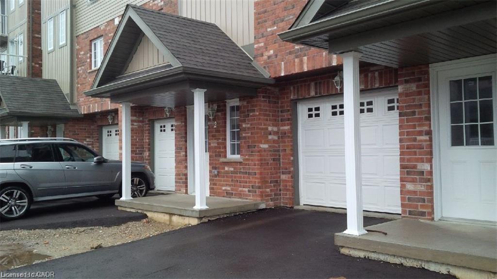 3-55 Mooregate Crescent, Kitchener, ON, N2M 0A6