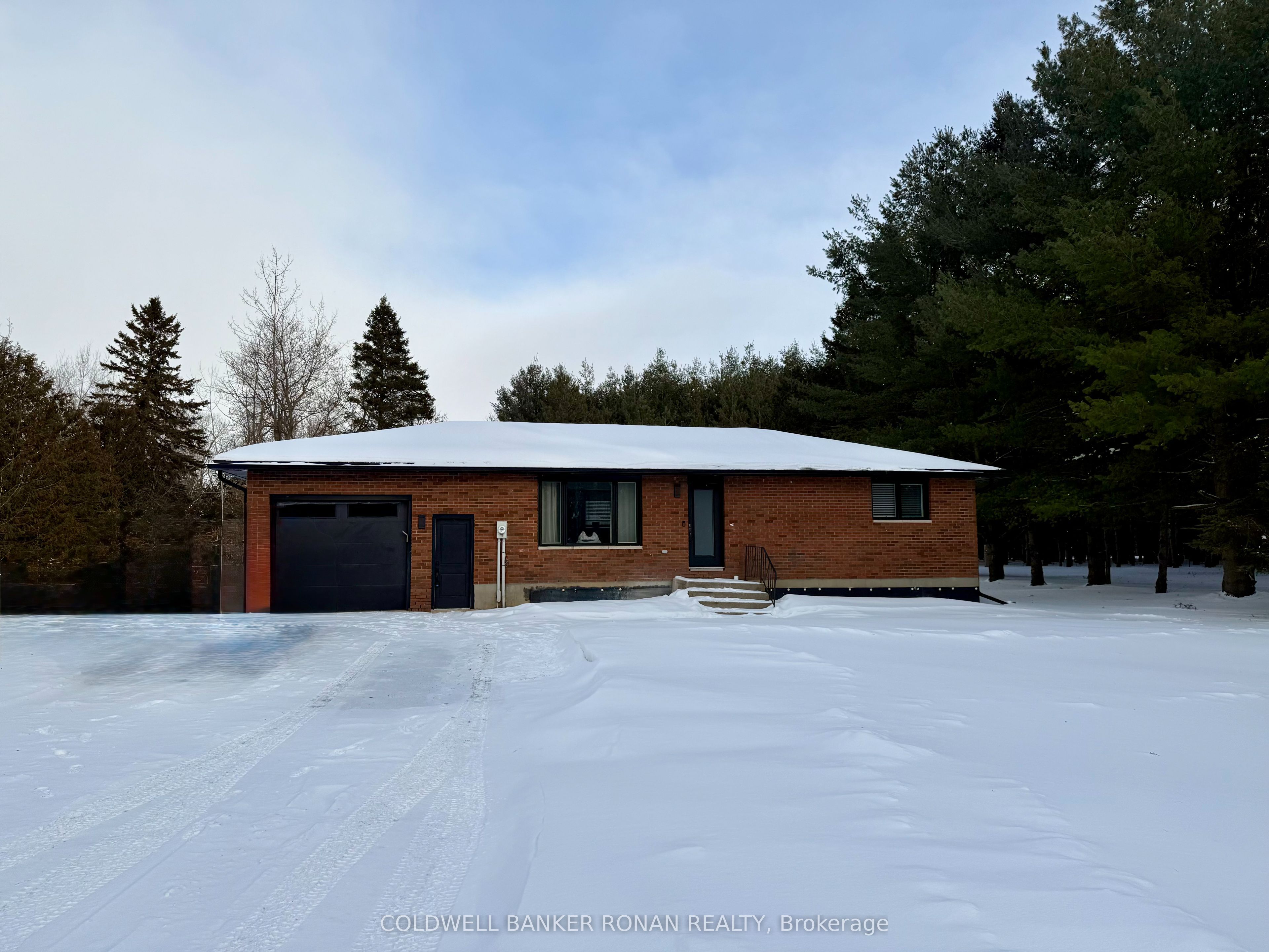 14 Denney Drive, Essa, ON, L0L 1N0