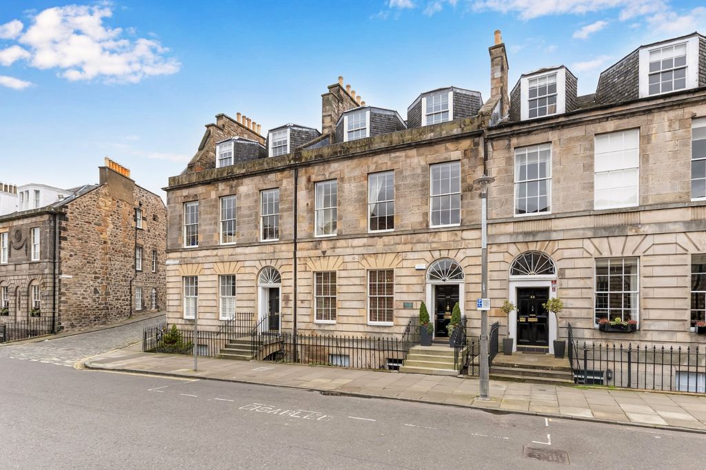 Additional image 12 of 2 bed flat for sale2/1 York Lane, New Town, Edinburgh EH1