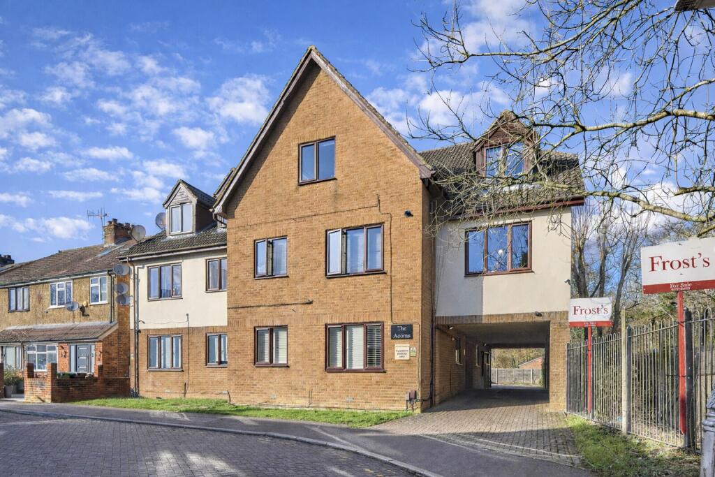 The Acorns, Wynchlands Crescent, St. Albans, Hertfordshire, AL4