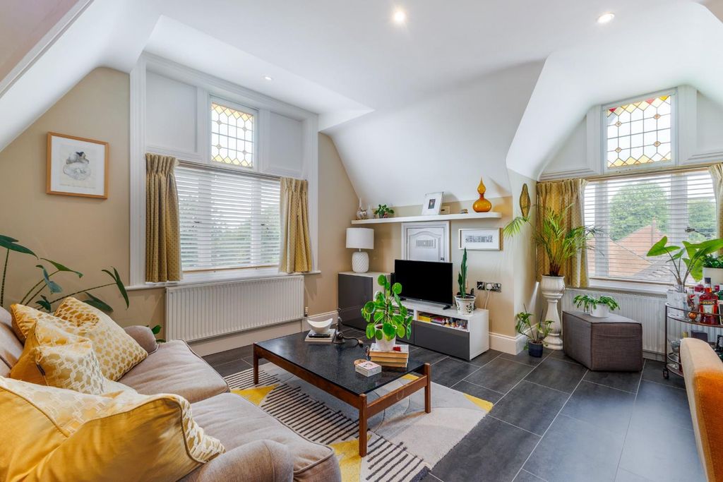Additional image 3 of 2 bed flat for saleHughendon Manor, Petersfinger, Salisbury SP5