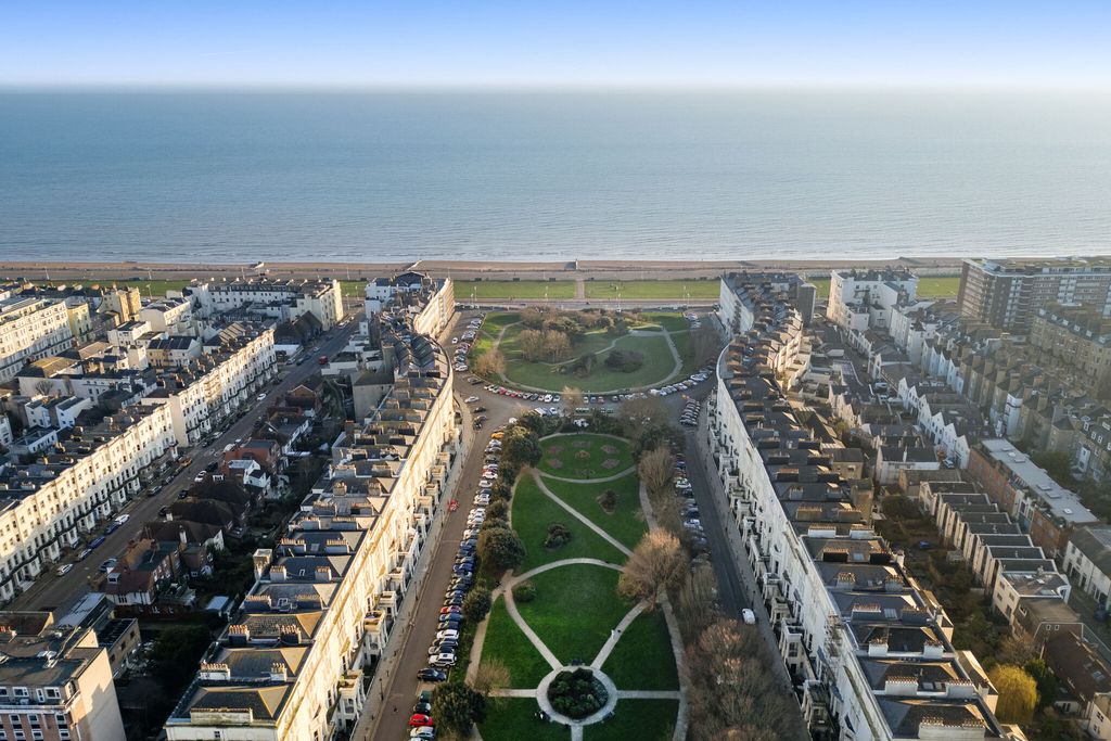 Additional image 20 of 4 bed flat for salePalmeira Square, Hove BN3