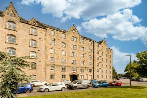 17/12 Johns Place, Leith Links, Edinburgh EH6