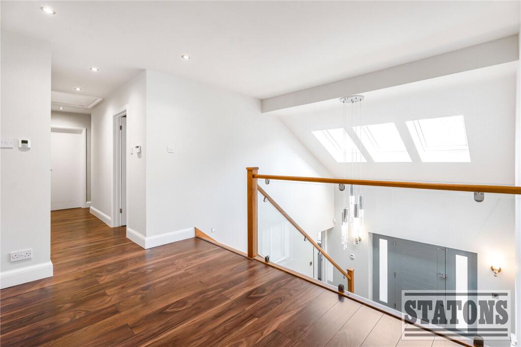 Additional image 16 of Upland Drive, Brookmans Park, Hatfield, Hertfordshire, AL9