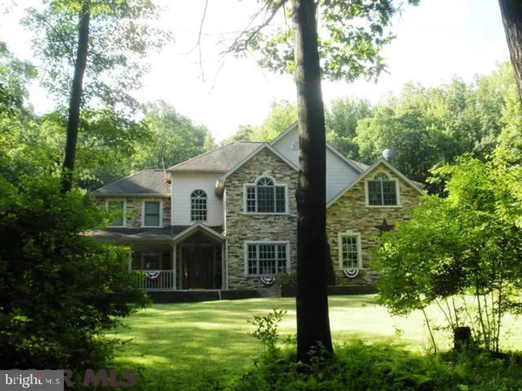 550 Sand Ridge Road, Howard, PA 16841
