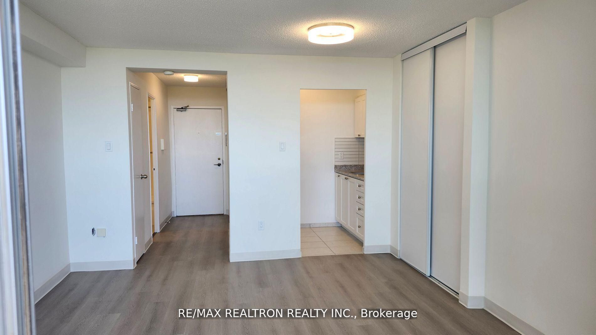 Additional image 3 of 2204-21 Vaughan Road, Toronto, ON, M6G 2N2
