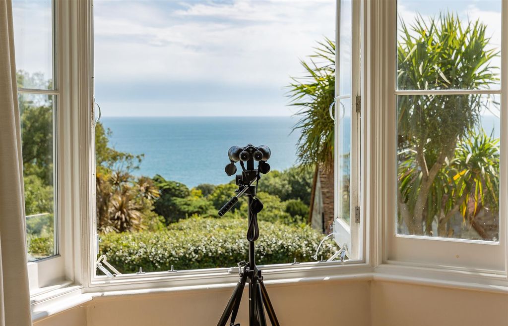 Additional image 4 of 4 bed property for saleBonchurch, Isle Of Wight PO38