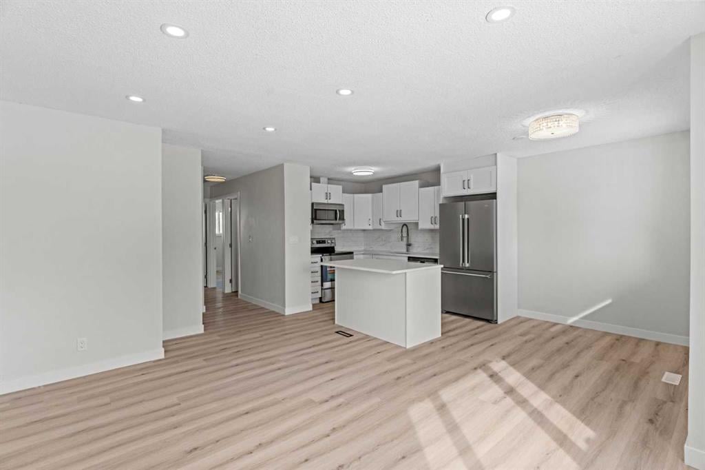 Additional image 6 of 937 Marcombe Drive NE, Calgary, AB, T2A 3H2