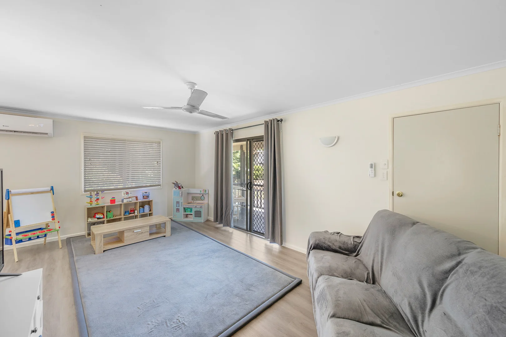 Additional image 3 of 28 Illawarra Drive, Kin Kora QLD 4680