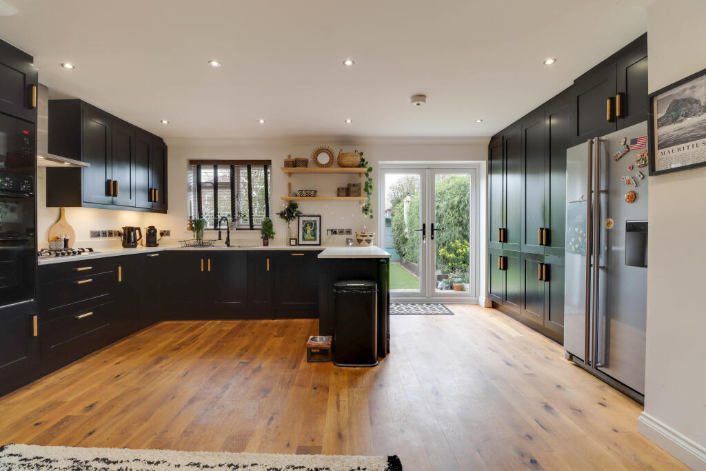 Additional image 3 of Holly Walk, Harpenden, Hertfordshire, AL5