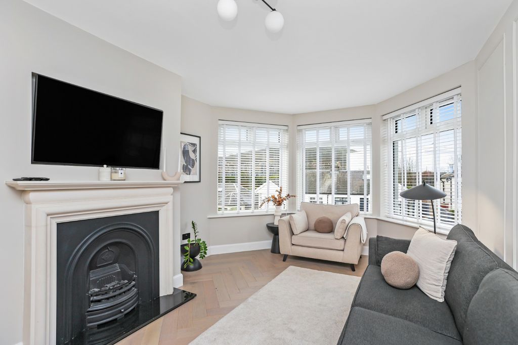 Additional image 2 of 3 bed bungalow for sale11 Marionville Park, Edinburgh EH7