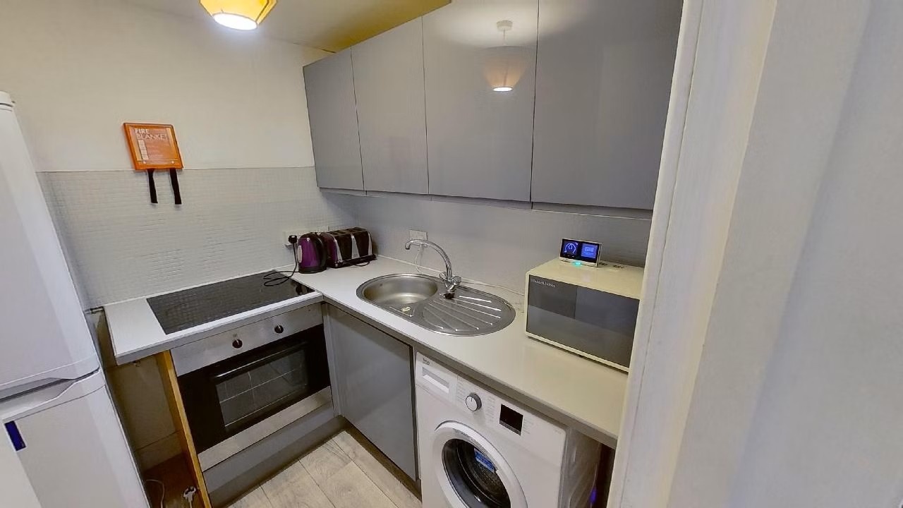 3 Bed Flat, Buccleuch Terrace, EH8, N1 7GU photo 4