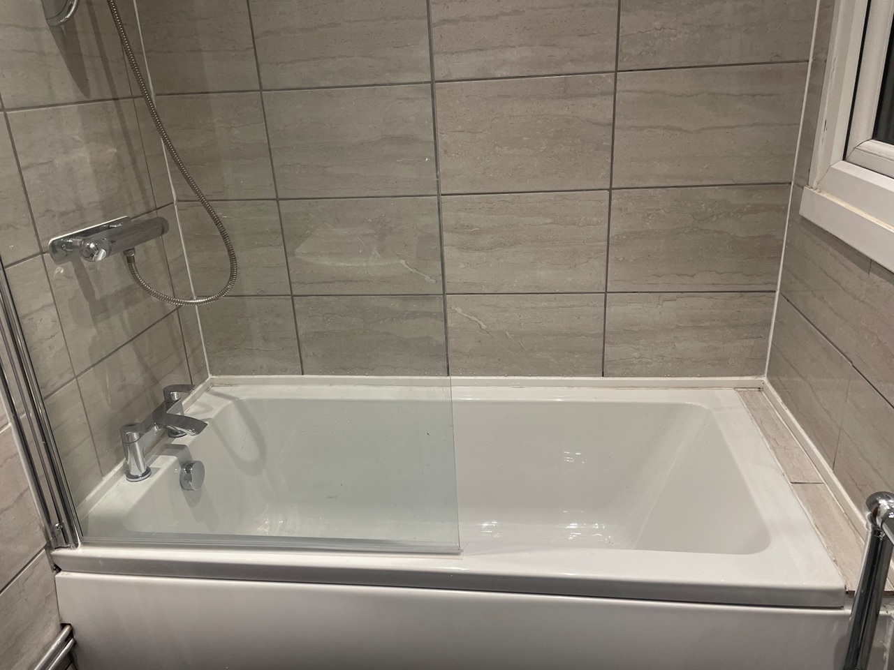 2 Bed Flat, Ayres Road, M16, N1 7GU photo 4