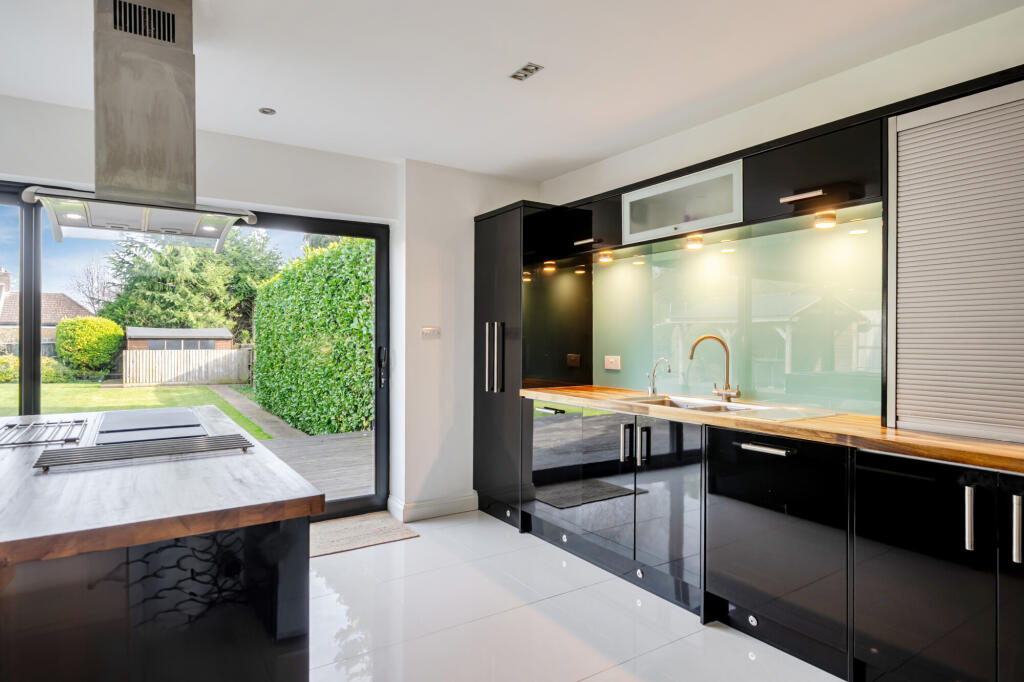 Additional image 12 of Pipers Avenue, Harpenden, AL5