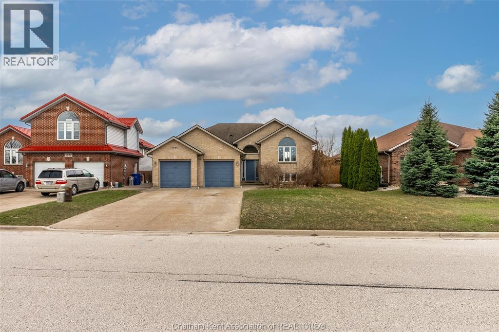 1375 Matthew Crescent, Lakeshore, ON, N0R1A0
