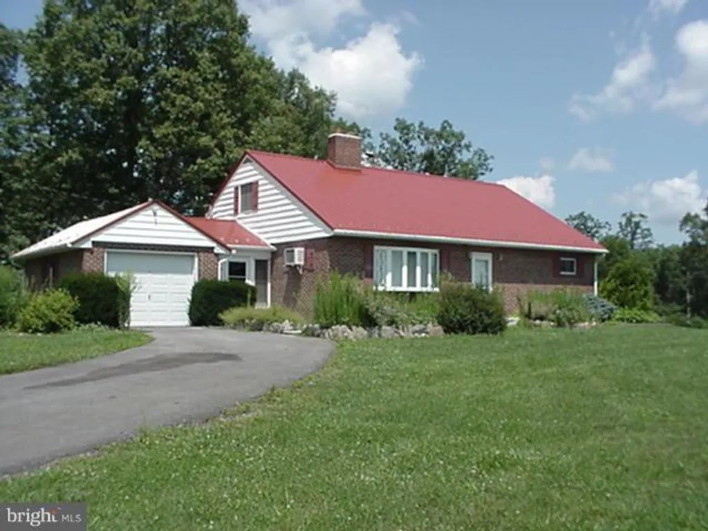 4833 Bloomery Pike, Augusta, WV 26704