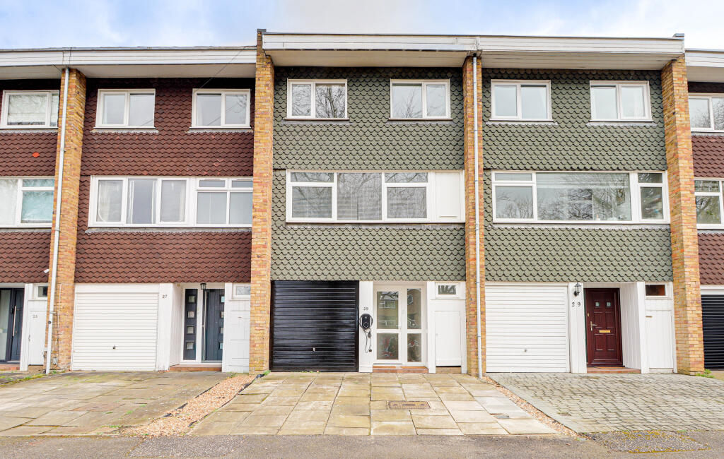 Milton Road, Harpenden, Hertfordshire, AL5