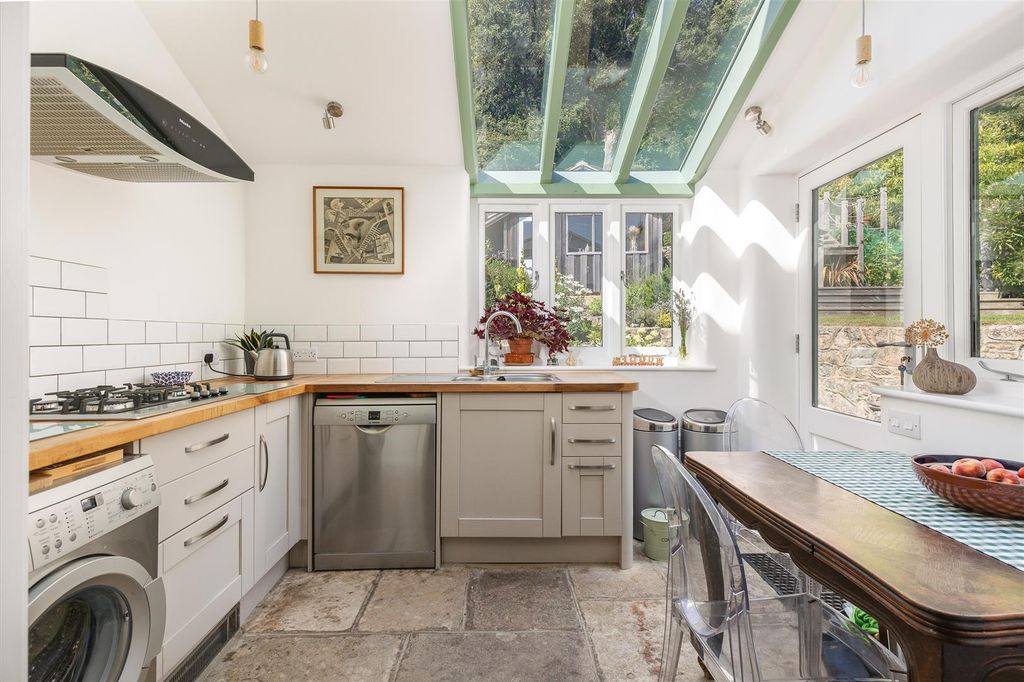 Additional image 12 of 4 bed property for saleBonchurch, Isle Of Wight PO38