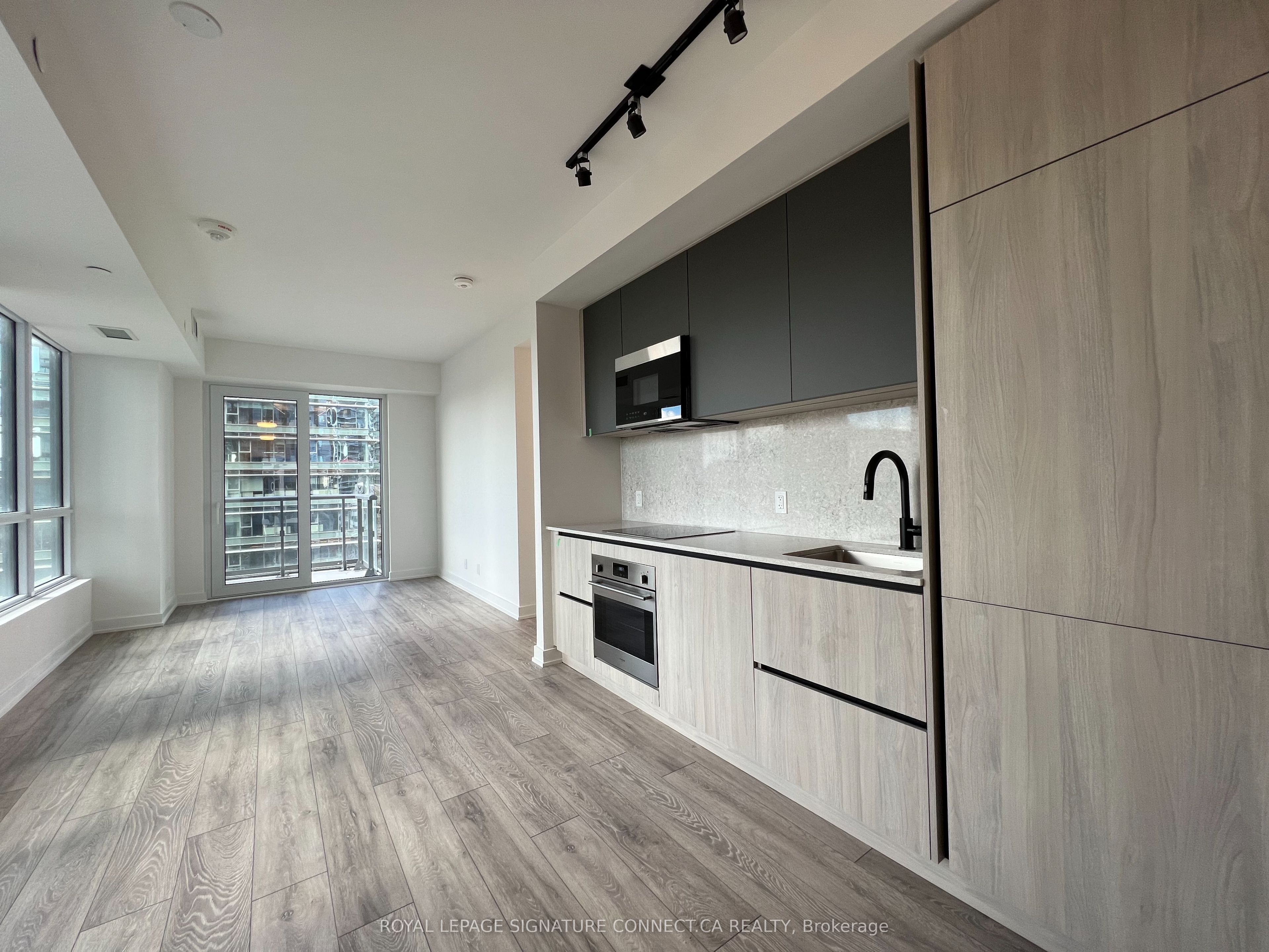 Additional image 2 of 1202-108 Peter Street, Toronto, ON, M5V 2G7