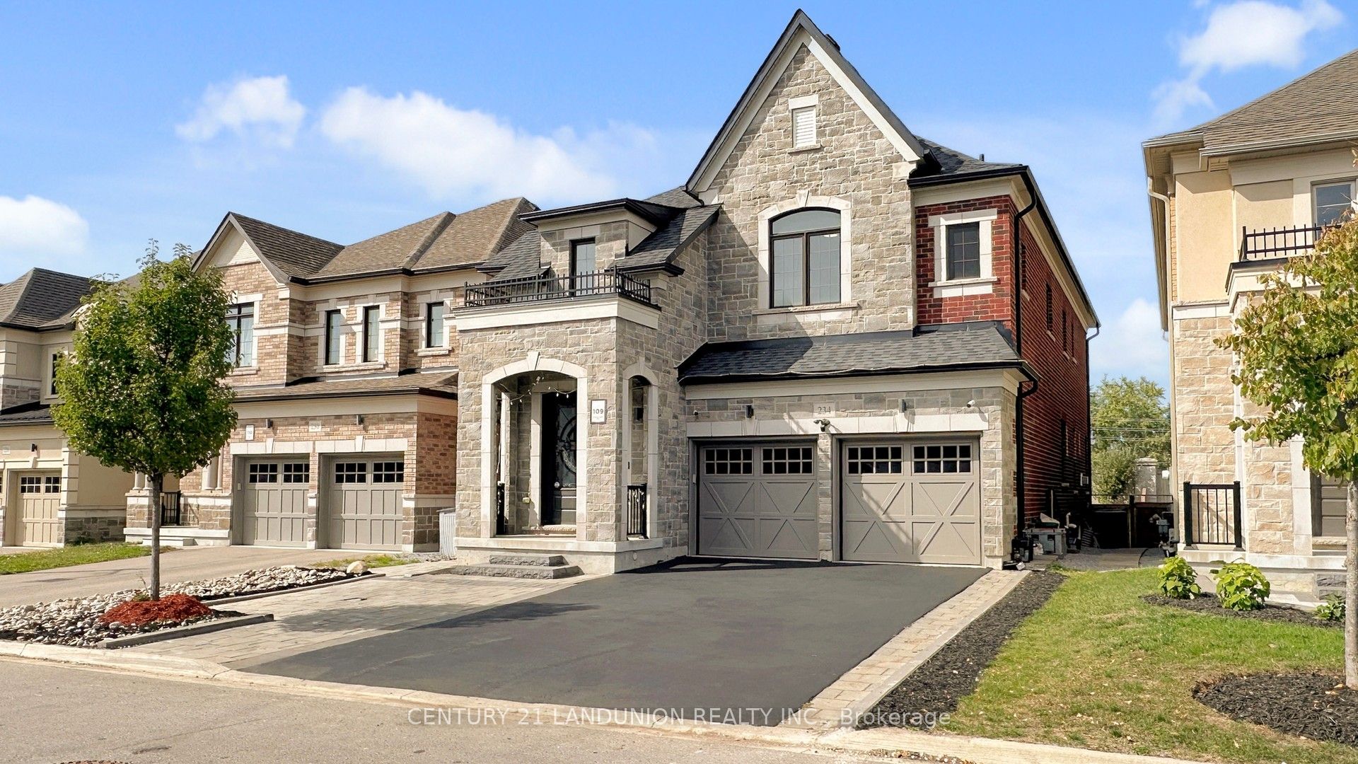 234 Touch Gold Crescent, Aurora, ON, L4G 3X5 photo 3