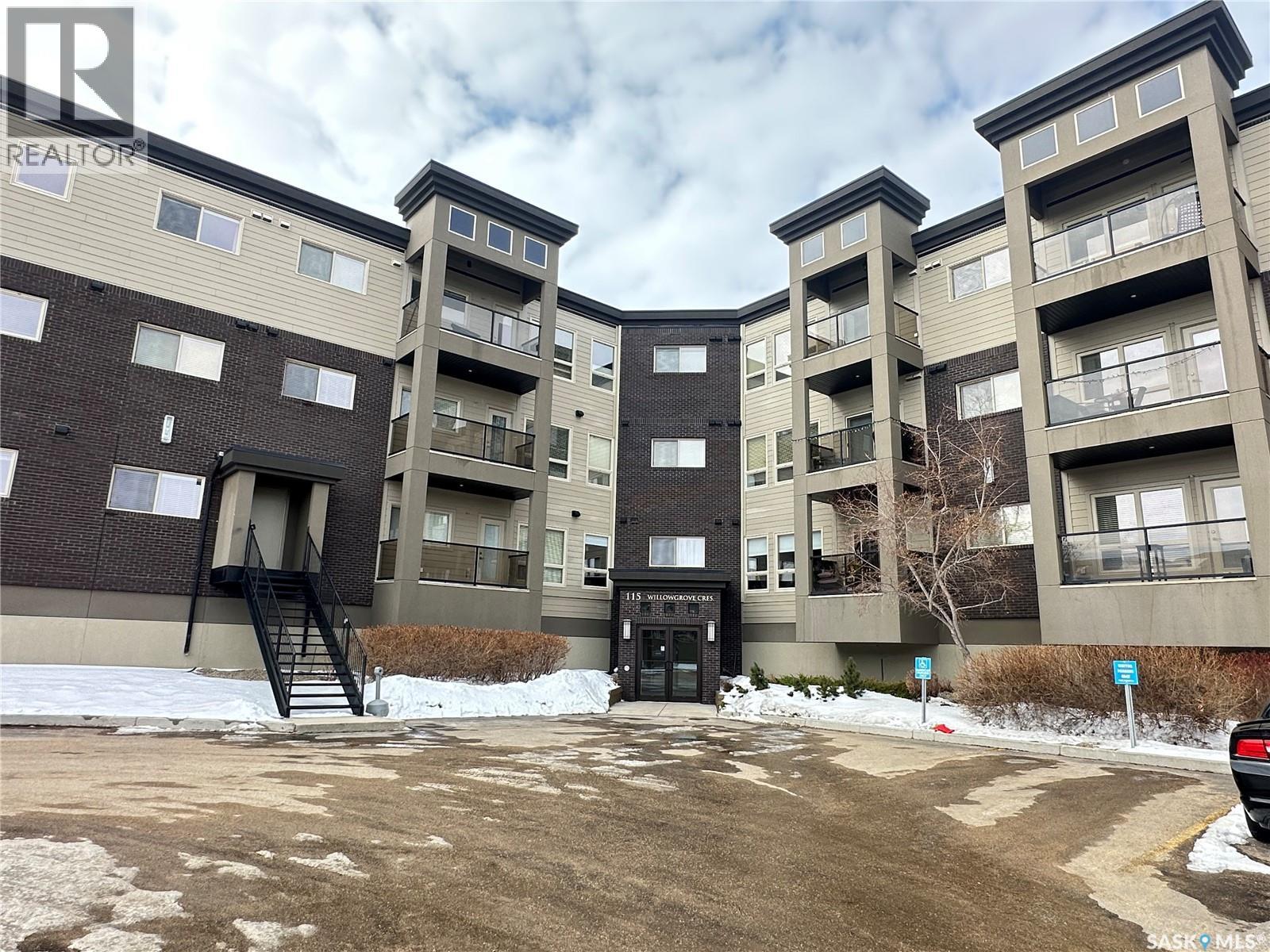 211-115 Willowgrove Crescent, Saskatoon, SK, S7H0M3