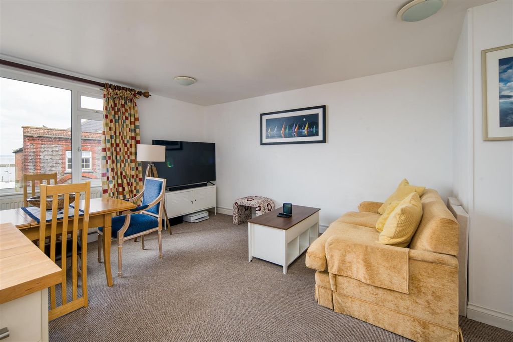Additional image 8 of 1 bed flat for saleCowes, Isle Of Wight PO31