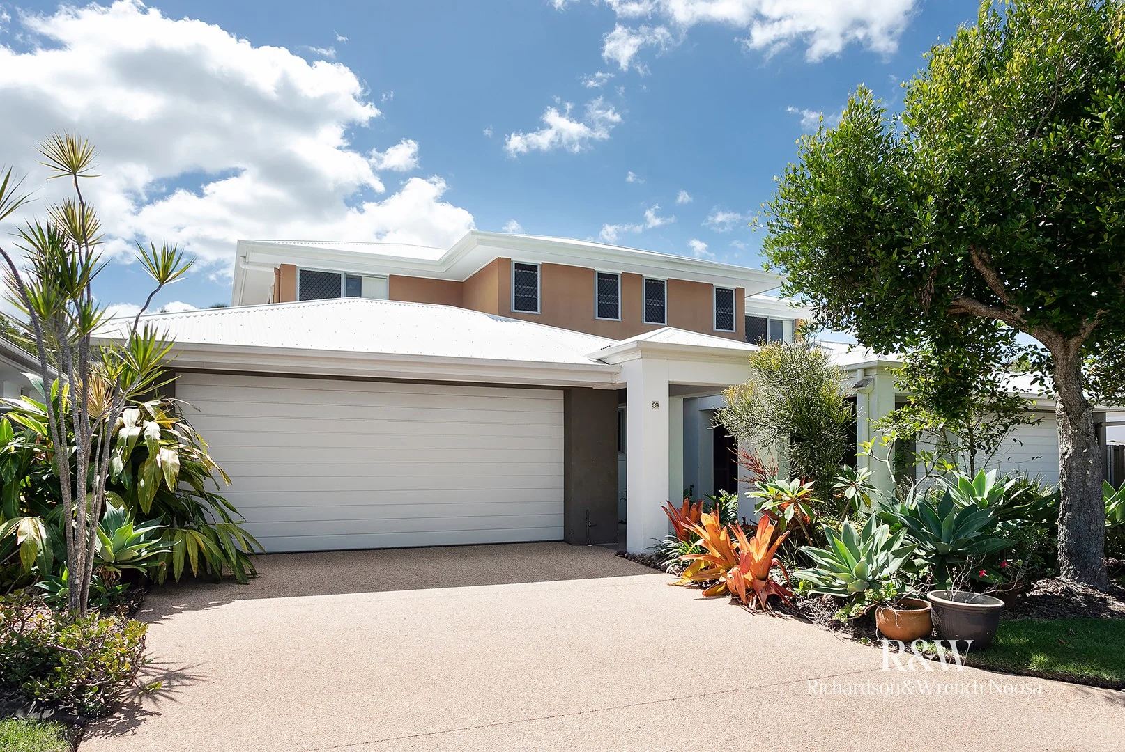 39/15 Dunes Court, Peregian Springs QLD 4573
