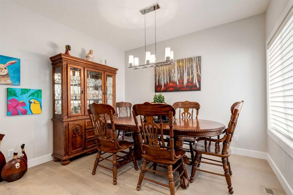 Additional image 6 of 163 Cougarstone Court SW, Calgary, AB, T3H 5R4