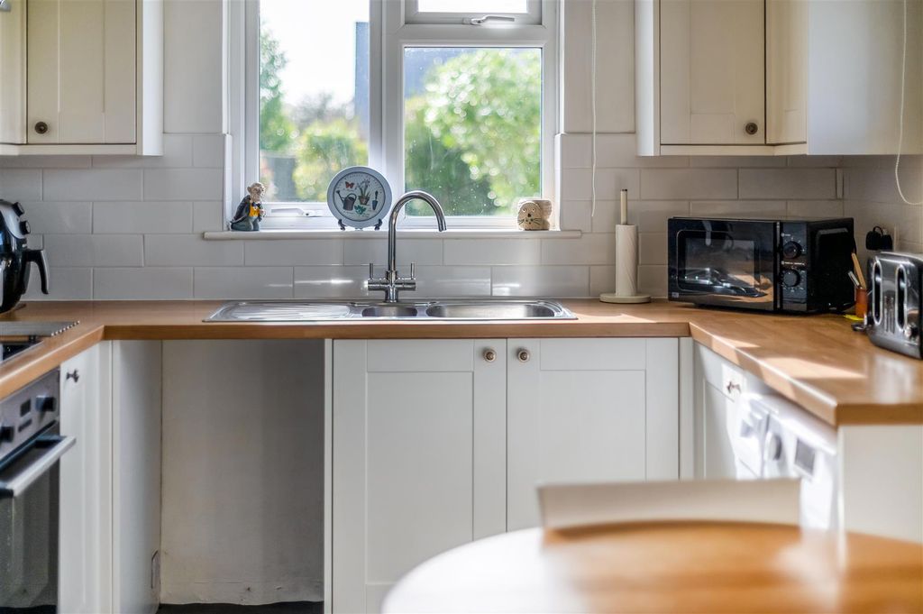 Additional image 18 of 2 bed detached bungalow for saleSpringfield Close, Birdham, Chichester PO20